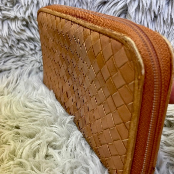 Bottega Veneta Intrecciato Zip Around Wallet Tan - Picture 3 of 7